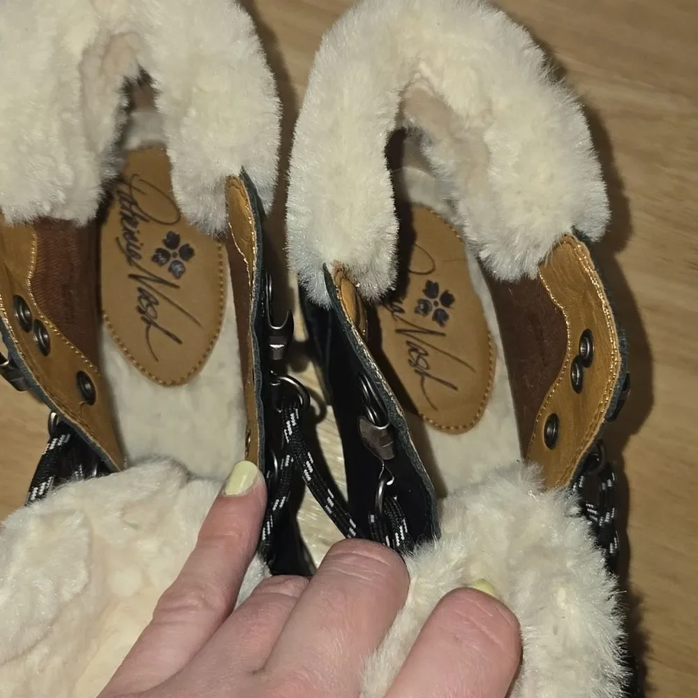 Patricia Nash Luigi Lace Up Hiking Boot - Picture 5 of 9